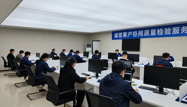 防静电服在不同环境下的包装与性能影响分析
